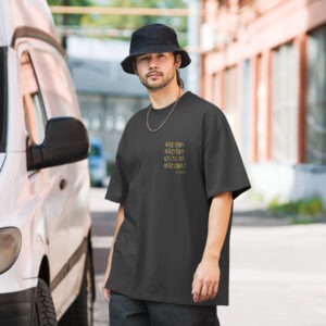 “Mīlestība, mīlestība, kas tu esi mīlestība?” Oversized T-krekls