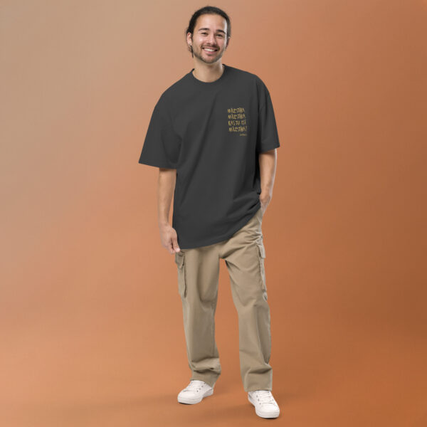 “Mīlestība, mīlestība, kas tu esi mīlestība?” Oversized T-krekls